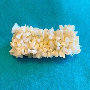 Mother of pearl chip stretch bracelet